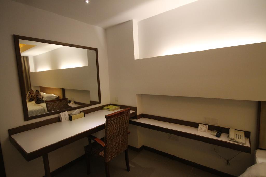The Rgn City Lodge Yangon Zimmer foto