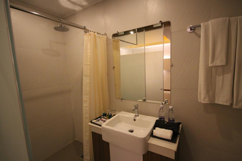 The Rgn City Lodge Yangon Zimmer foto