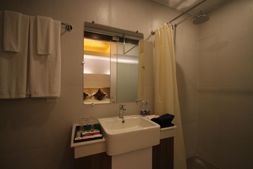 The Rgn City Lodge Yangon Exterior foto