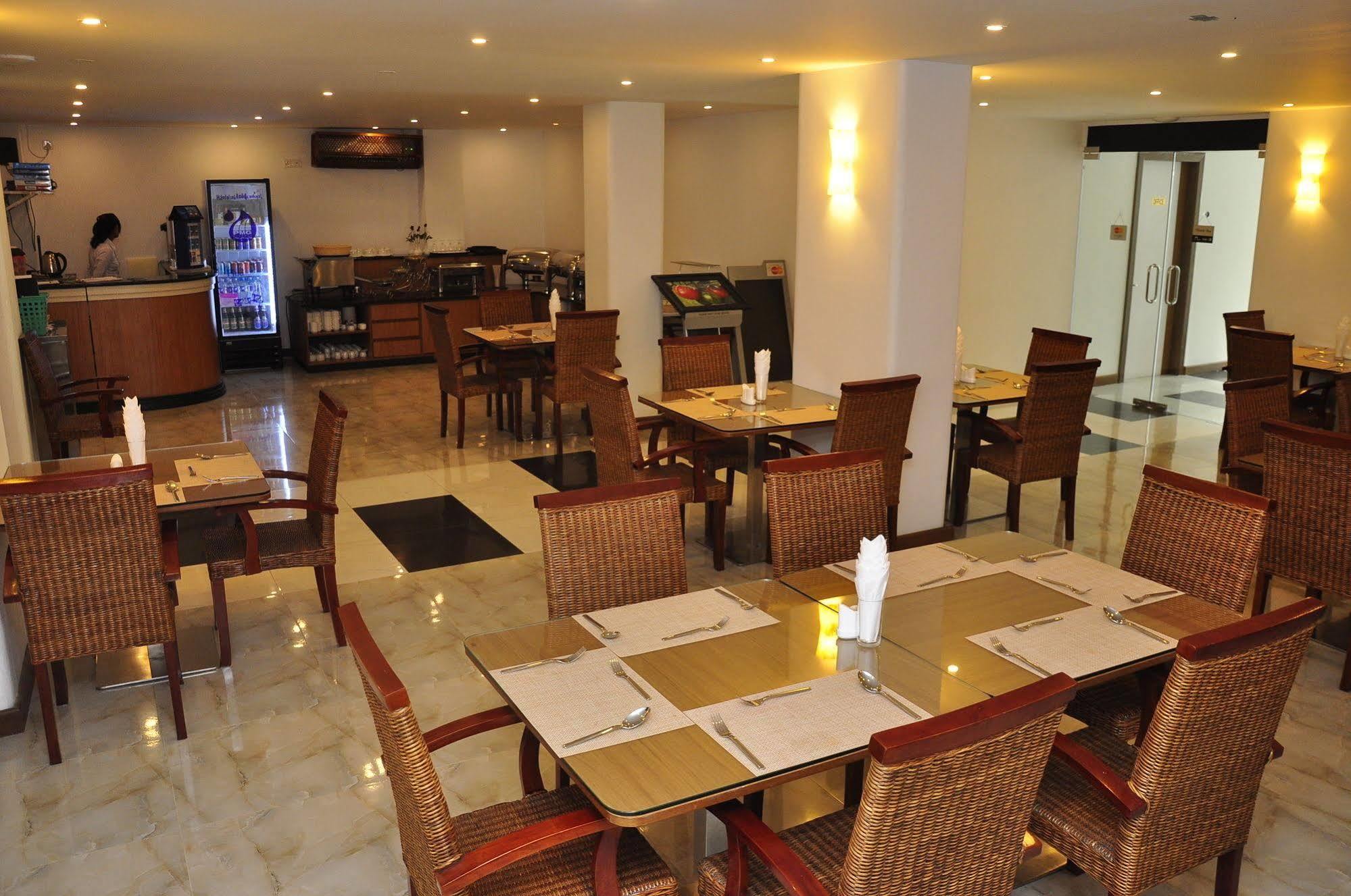 The Rgn City Lodge Yangon Exterior foto